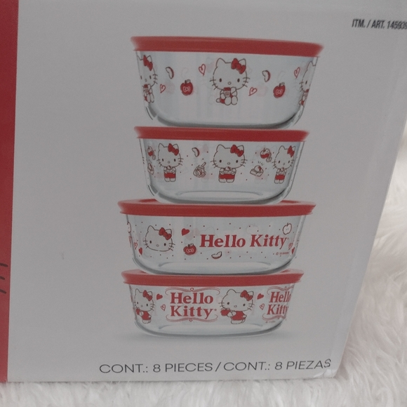 Hello Kitty Pyrex 8 Set. - Picture 2 of 6